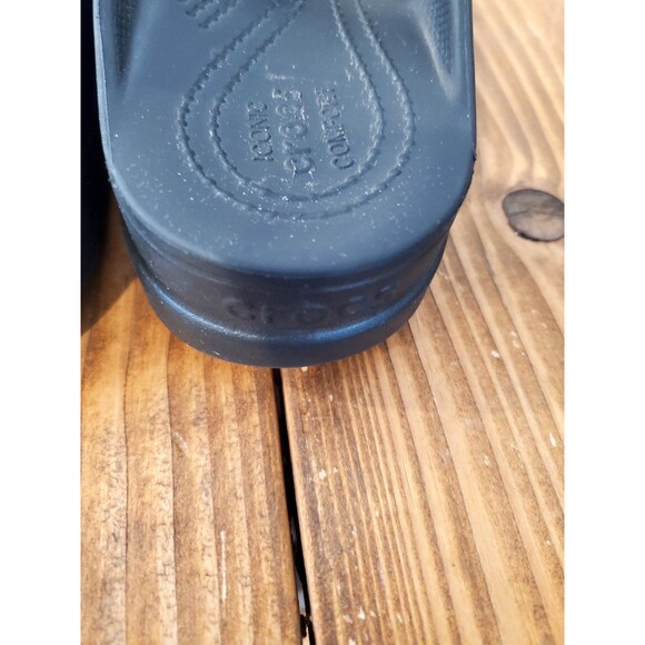 Crocs Womens Sandals Flipflops Silver Size 8 - Picture 5 of 7